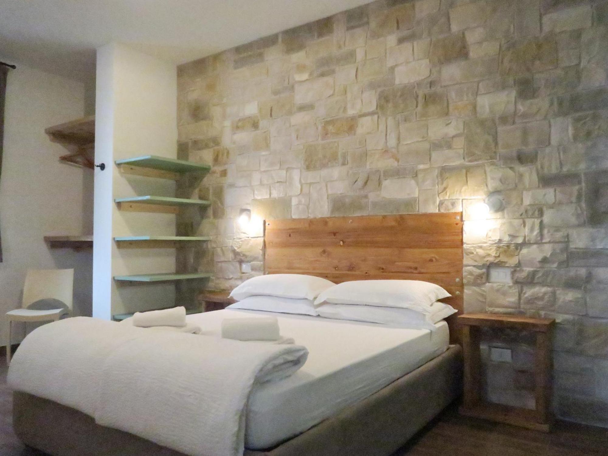 Oasi Da Vinci Aparthotel ติญญาเล ภายนอก รูปภาพ